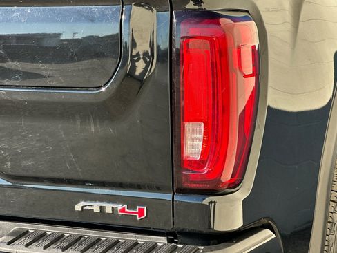 Used 2021 GMC Sierra 2500 AT4 w/ AT4 Premium Plus Package image 37