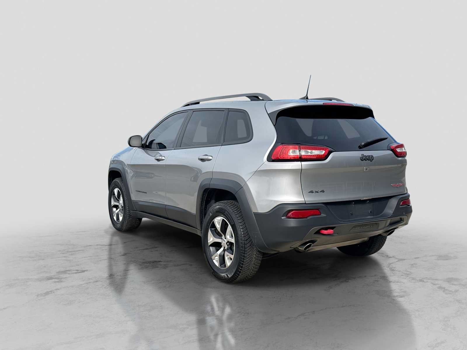 Used 2017 Jeep Cherokee Trailhawk w/ Cold Weather Group AWD/4WD image 4