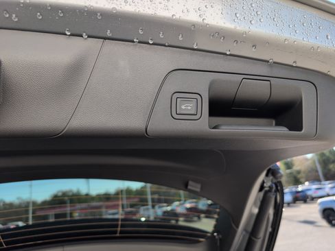 New 2026 Buick Envision Sport Touring image 8