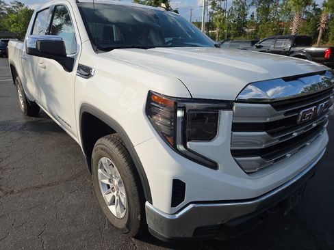 Used 2024 GMC Sierra 1500 SLE AWD/4WD image 8
