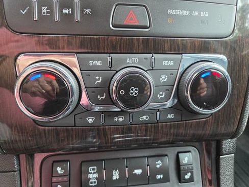 Used 2017 Chevrolet Traverse LT AWD/4WD image 32