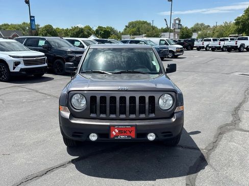 Used 2016 Jeep Patriot Sport FWD image 13