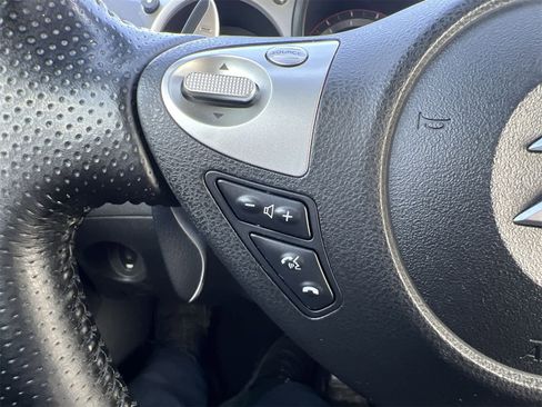 Used 2010 Nissan 370Z Touring w/ Sport Pkg image 21