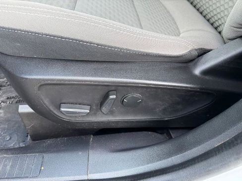 Certified 2022 Ford Escape SE w/ Convenience Package FWD image 12