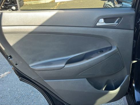 Used 2016 Hyundai Tucson SE w/ Option Group 02 image 19