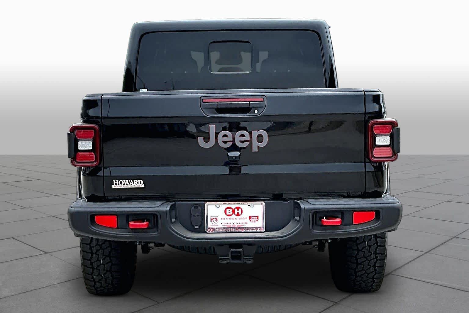 New 2026 Jeep Gladiator Rubicon w/ Steel Power Dome Hood Package AWD/4WD image 4