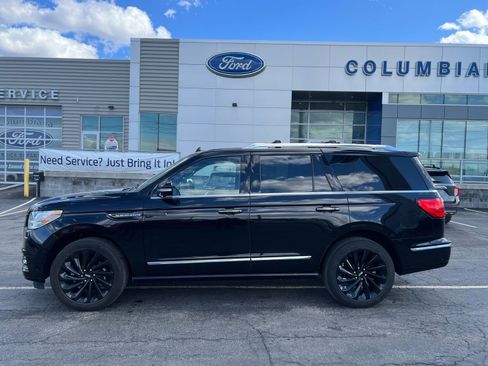 Used 2021 Lincoln Navigator Reserve AWD/4WD image 2