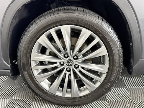 Used 2020 Toyota Highlander Platinum image 37