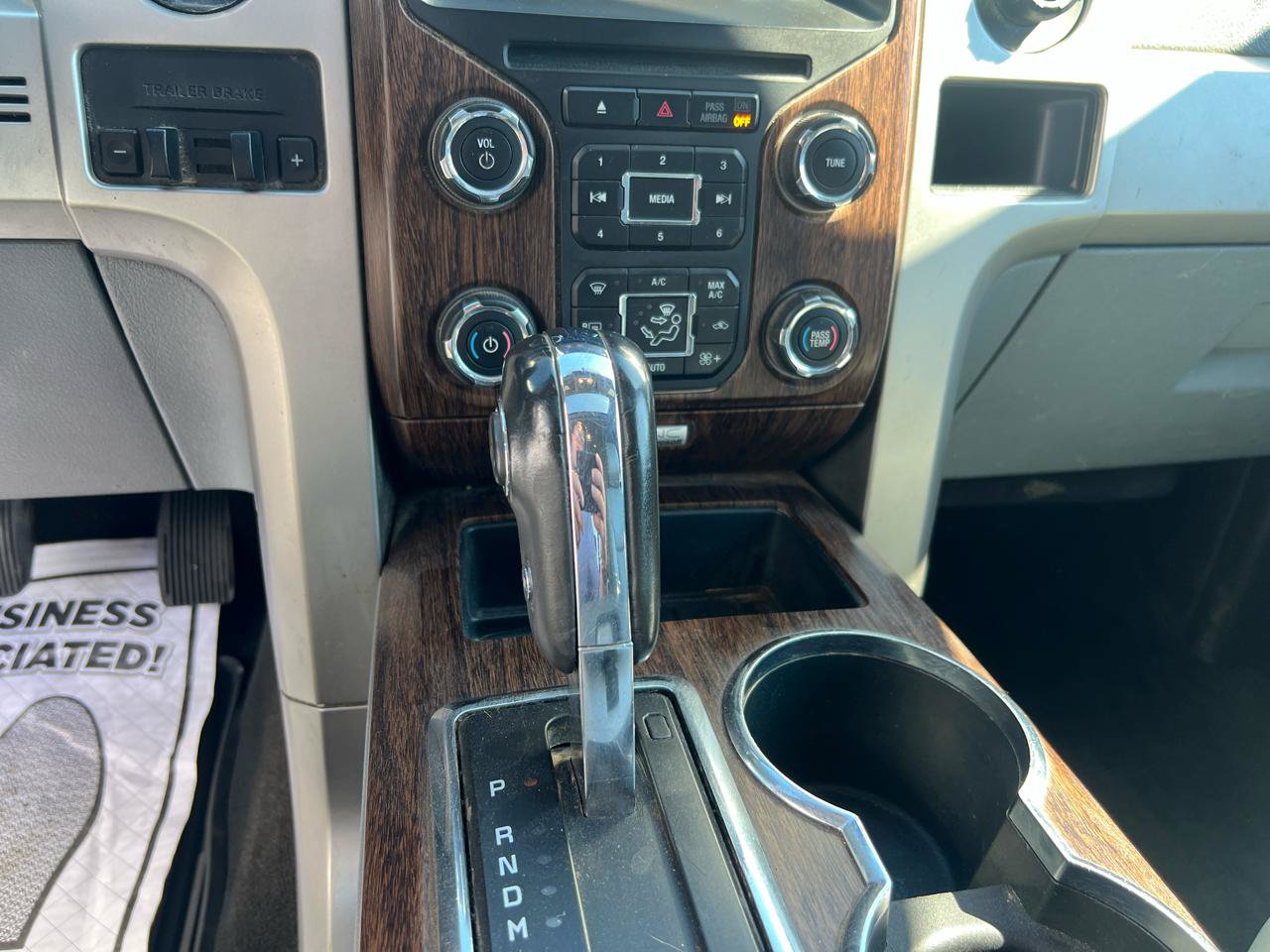 Used 2014 Ford F150 Lariat w/ Equipment Group 502A Luxury AWD/4WD image 25