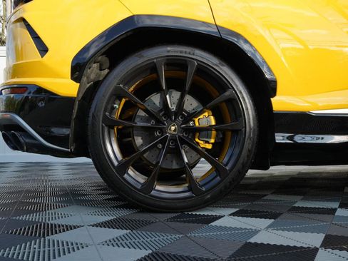 Used 2020 Lamborghini Urus AWD/4WD image 87