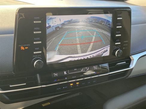 Used 2023 Toyota Sienna LE image 24