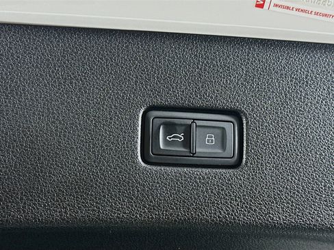 Used 2021 Audi SQ8 Premium Plus w/ Driver Assistance Package AWD/4WD image 30
