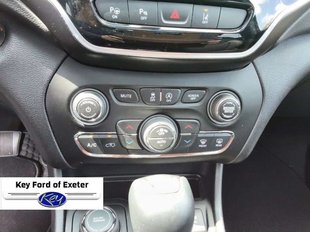 Used 2022 Jeep Cherokee Limited AWD/4WD image 31