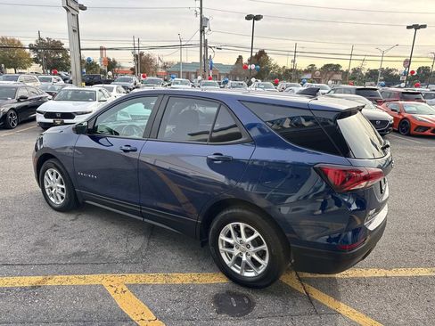 Used 2023 Chevrolet Equinox LS w/ LS Convenience Package image 6