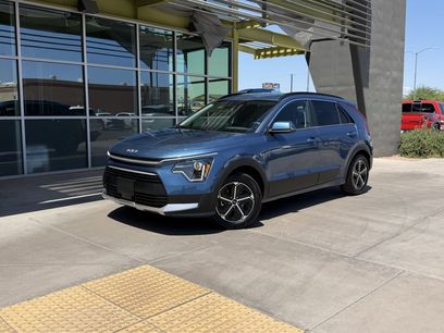 Used 2025 Kia Niro EX