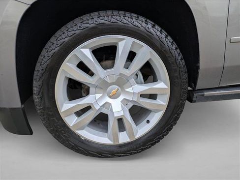 Used 2017 Chevrolet Tahoe Premier AWD/4WD image 27