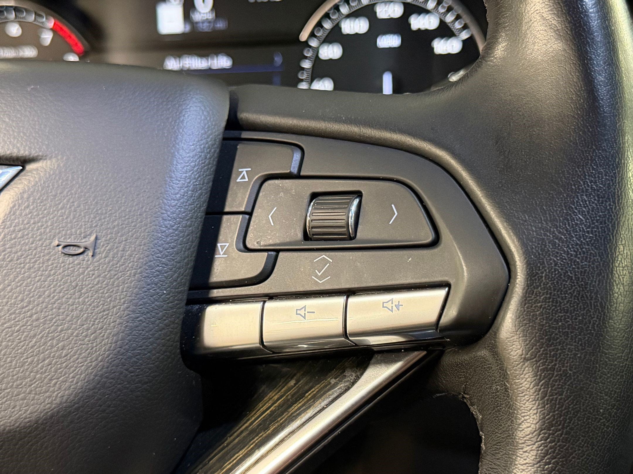 Used 2021 Cadillac XT6 Premium Luxury AWD/4WD image 15