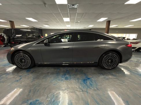 Used 2022 Mercedes-Benz EQS 580 4MATIC Sedan image 4