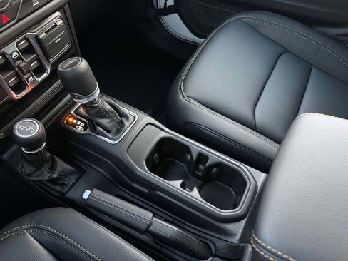 New 2026 Jeep Gladiator Sport image 25