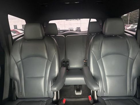 Used 2022 Buick Enclave Premium FWD image 24