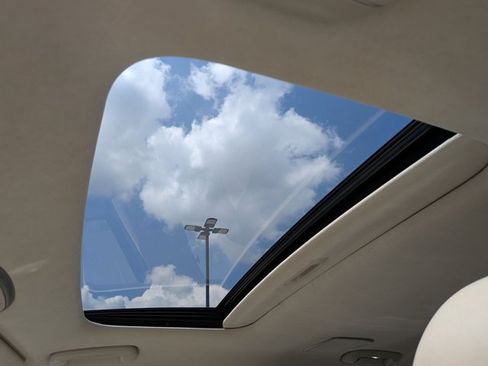 Used 2019 Genesis G90 5.0 Ultimate image 16