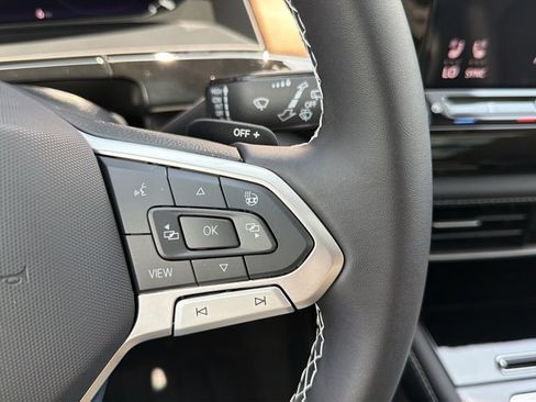 New 2026 Volkswagen Atlas SE FWD image 23