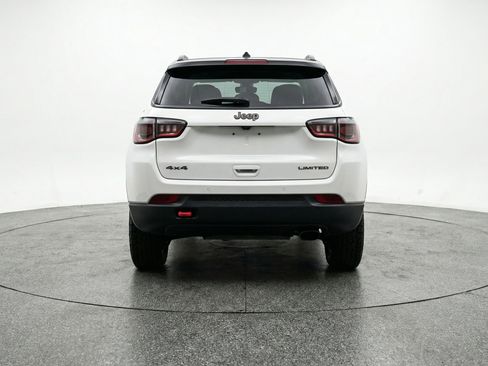 Used 2025 Jeep Compass Trailhawk image 7