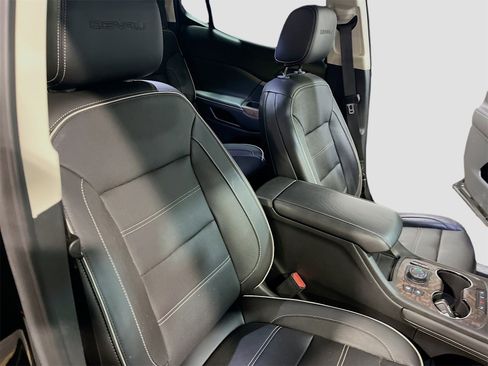 Used 2020 GMC Acadia Denali w/ Denali Ultimate Package image 31