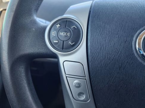 Used 2012 Toyota Prius Four image 18