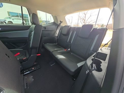 New 2026 Volkswagen Atlas Peak Edition AWD/4WD image 21