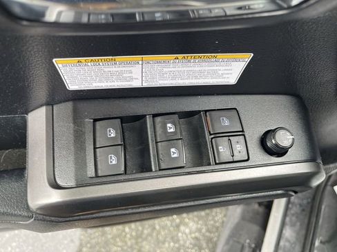 Certified 2020 Toyota Tacoma TRD Off-Road w/ TRD Premium Off Road Package AWD/4WD image 12
