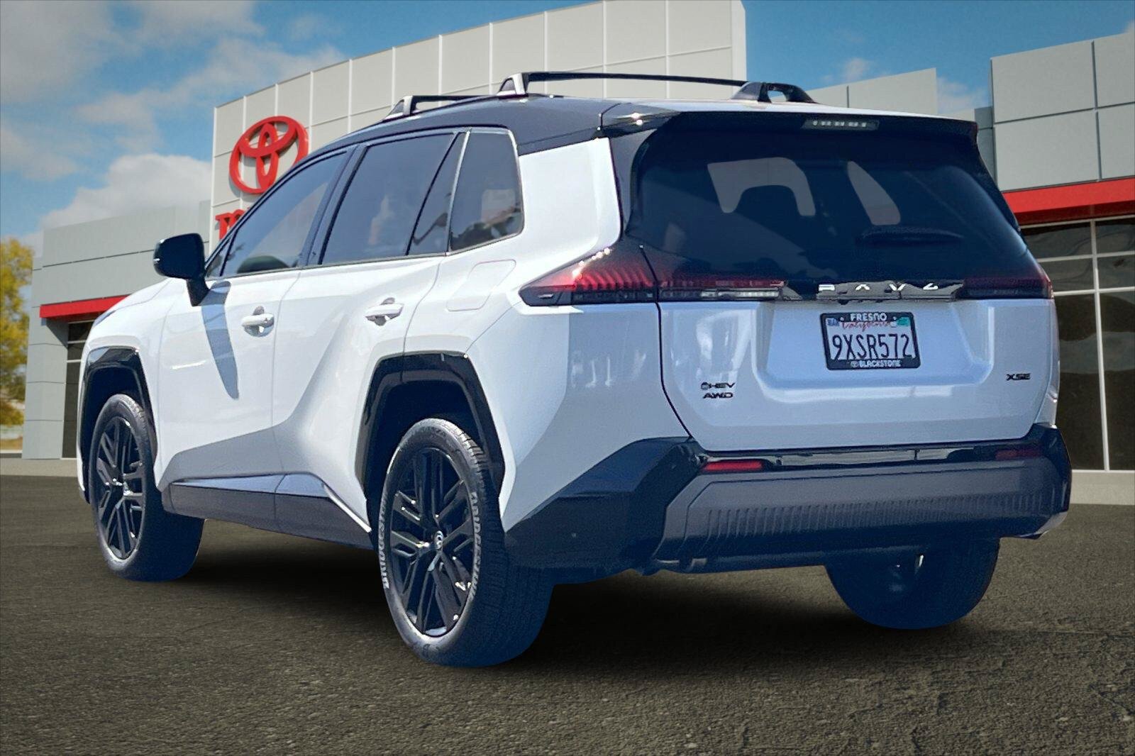 Used 2026 Toyota RAV4 XSE w/ Panoramic Sun Roof Package AWD/4WD image 5
