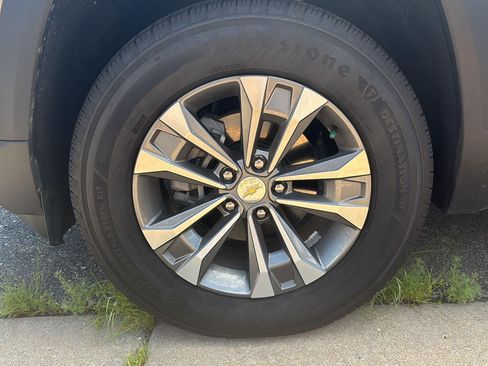 Used 2026 Chevrolet Equinox LT FWD image 16