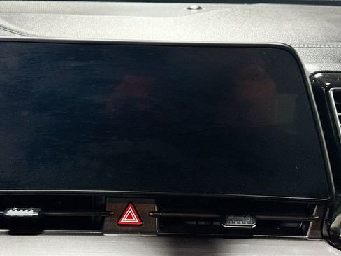 Used 2023 Kia Sportage EX image 19