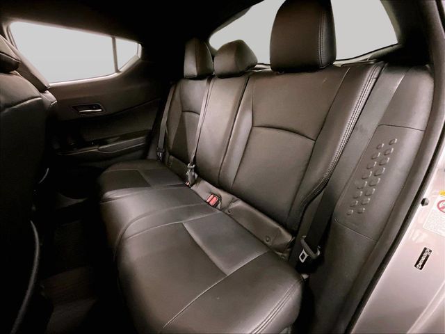 Used 2018 Toyota C-HR XLE FWD image 25