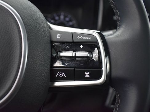 Used 2022 Kia Sorento SX w/ Panoramic Sunroof Package image 17