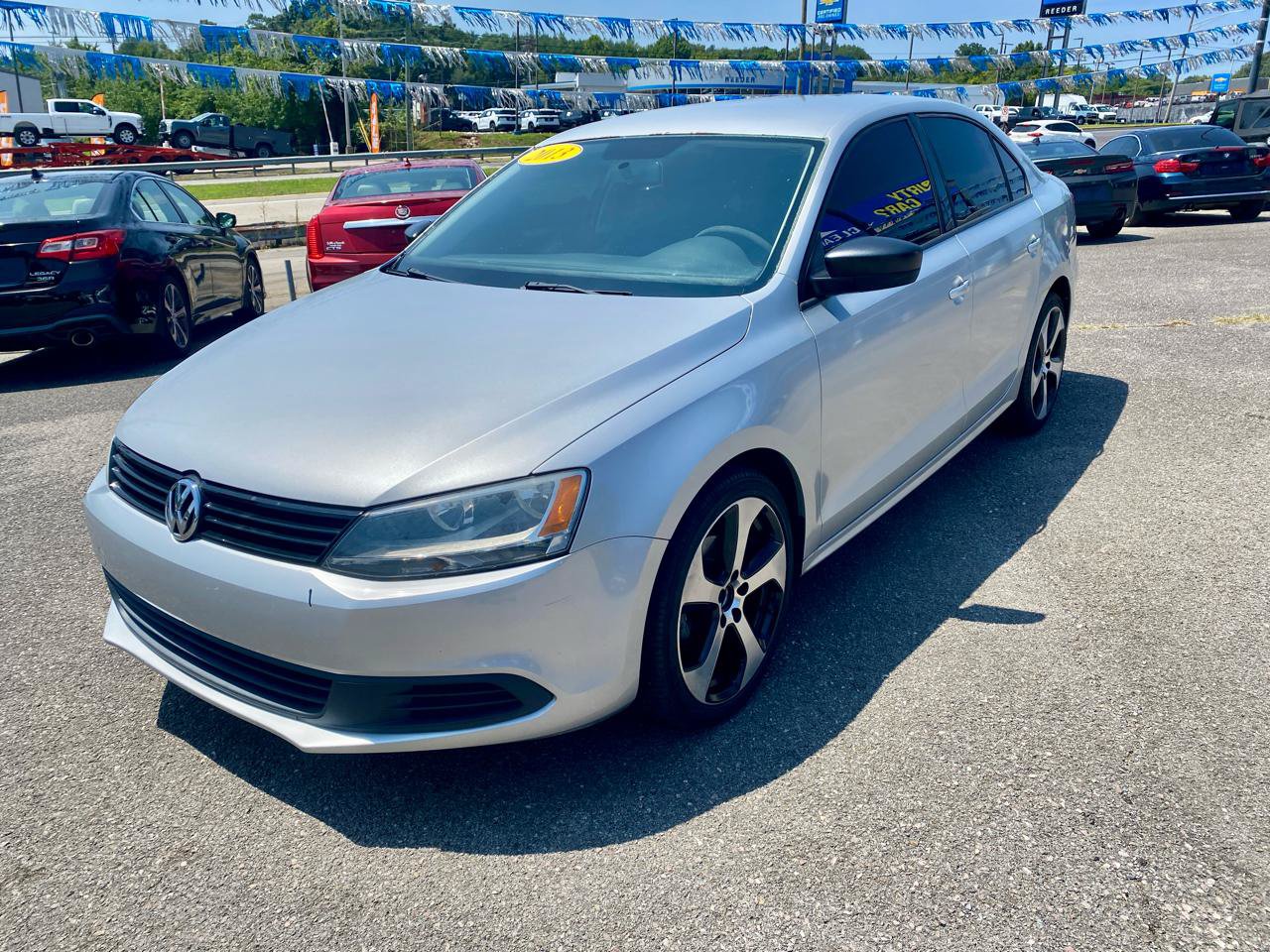 Used 2013 Volkswagen Jetta S FWD image 2