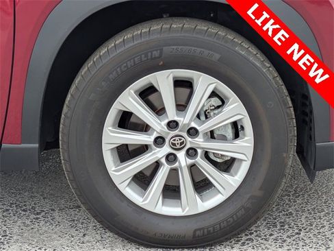 Used 2024 Toyota Grand Highlander XLE image 12