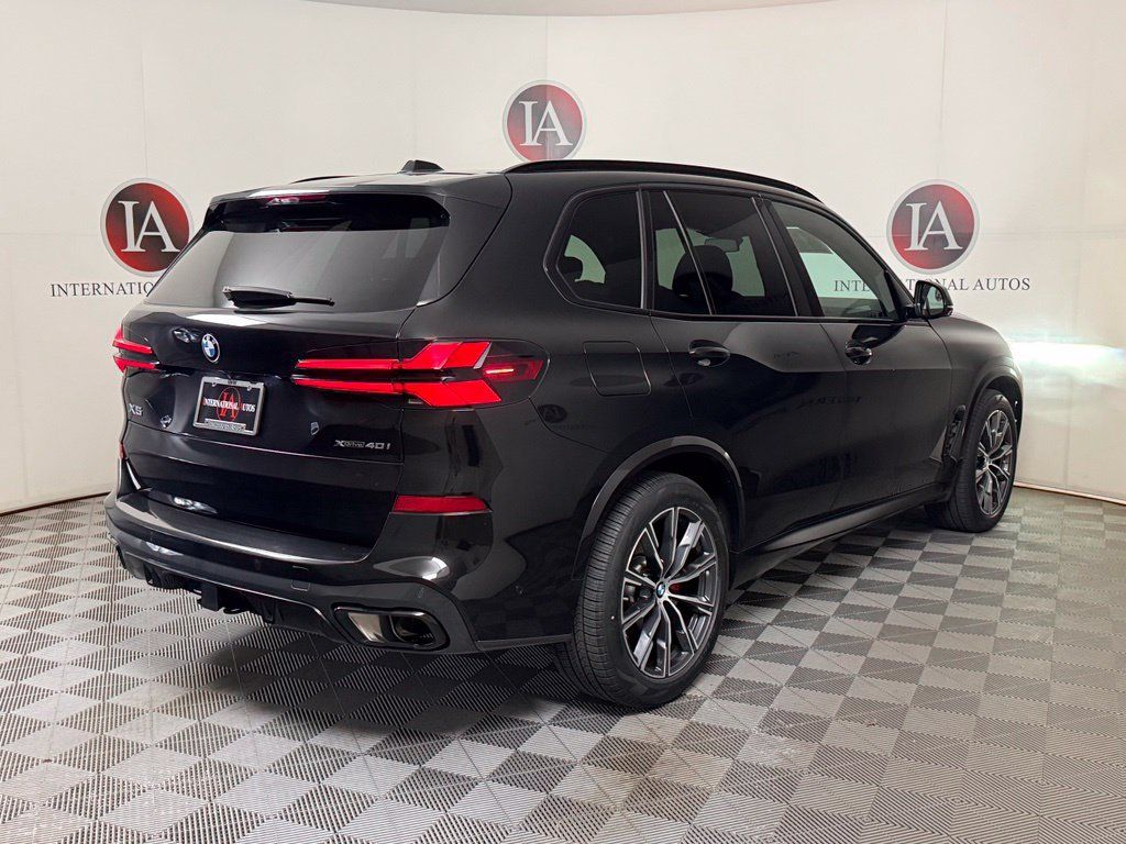 Used 2024 BMW X5 xDrive40i w/ M Sport Package AWD/4WD image 8