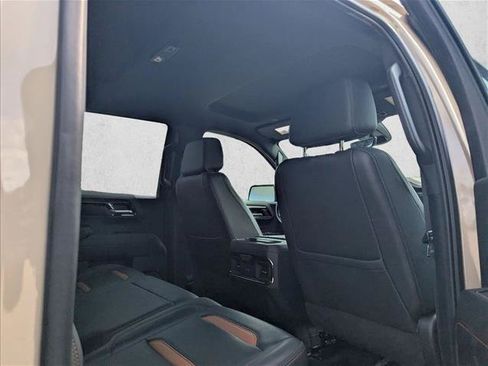 Used 2023 GMC Sierra 1500 AT4 w/ Technology Package AWD/4WD image 14
