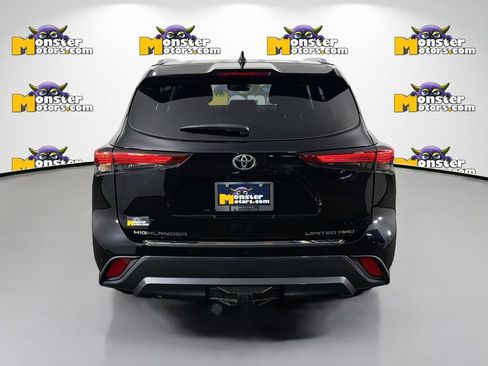 Used 2022 Toyota Highlander Limited image 6