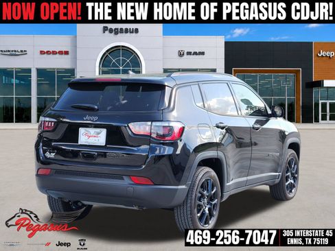 New 2026 Jeep Compass Latitude AWD/4WD image 5