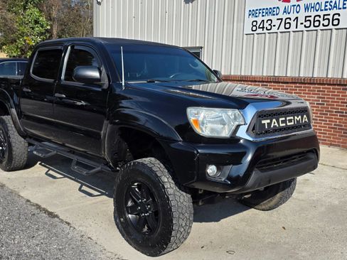 Used 2014 Toyota Tacoma 4x4 Double Cab w/ TRD Off-Road Package image 2