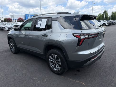 Used 2025 Chevrolet Equinox LT w/ Safety and Technology Package FWD image 8