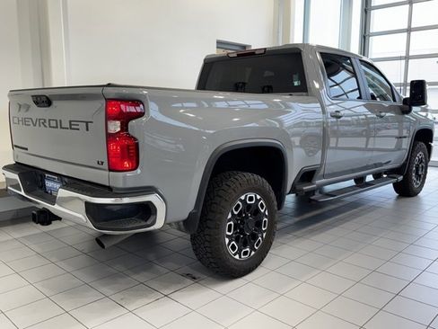Used 2024 Chevrolet Silverado 3500 LT w/ Convenience Package image 39