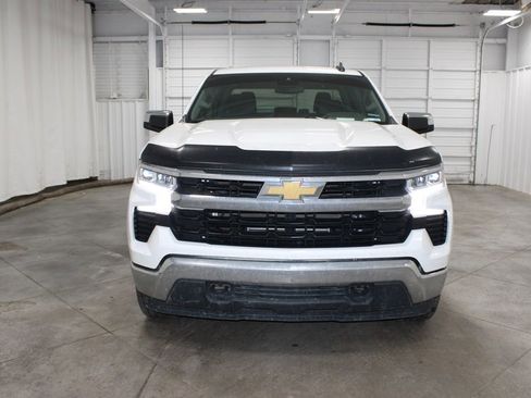 Used 2023 Chevrolet Silverado 1500 LT AWD/4WD image 3