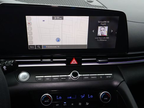 Certified 2024 Hyundai Elantra SEL image 26