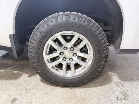 Used 2020 Chevrolet Silverado 1500 LT w/ All-Star Edition image 37