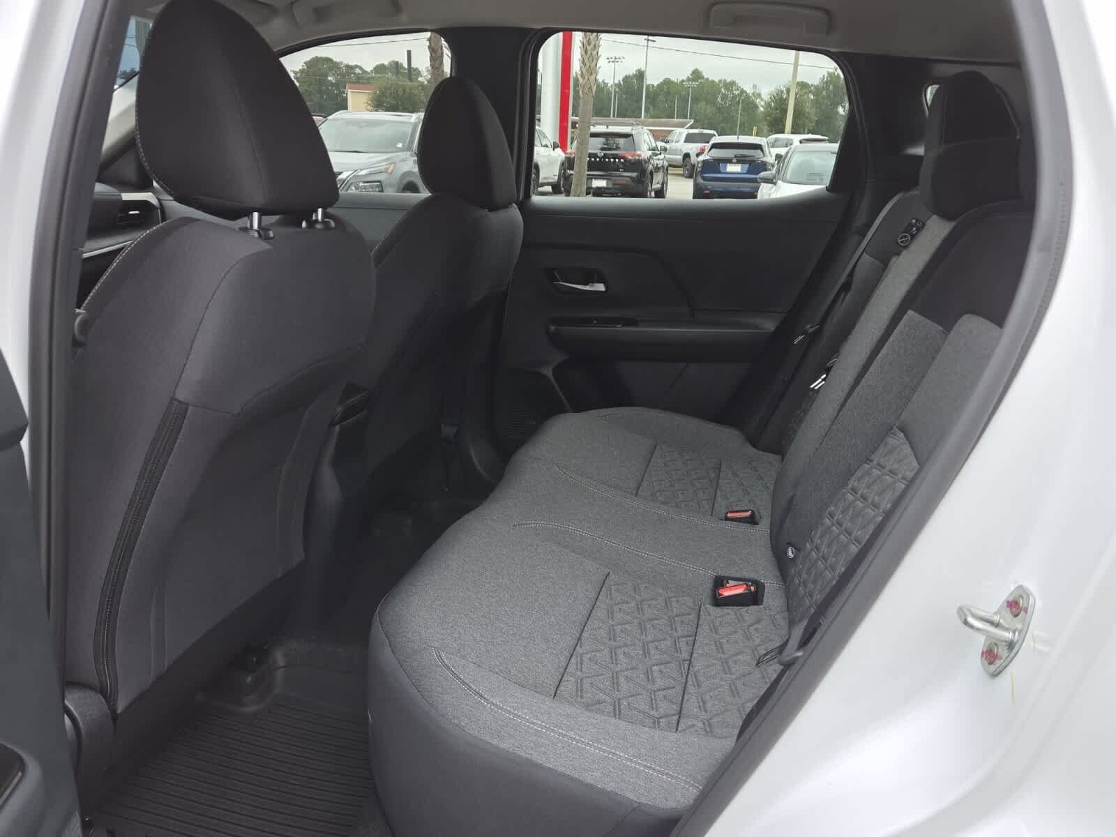 Used 2026 Nissan Kicks SV FWD image 4