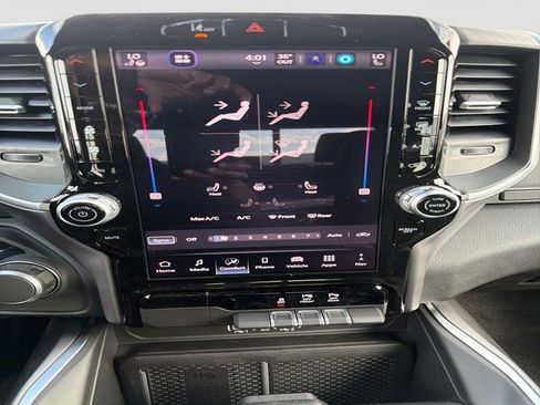 New 2026 RAM 1500 4x4 Crew Cab image 17